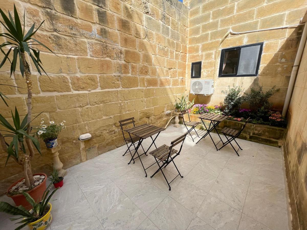Penelope Townhouse Otel Ghajn il-Kbira  Dış mekan fotoğraf
