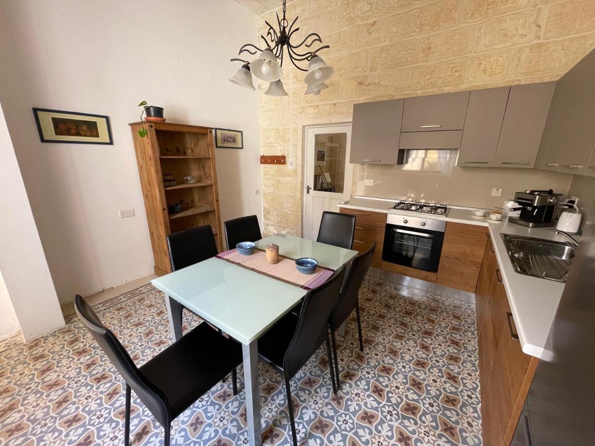 Penelope Townhouse Otel Ghajn il-Kbira  Dış mekan fotoğraf