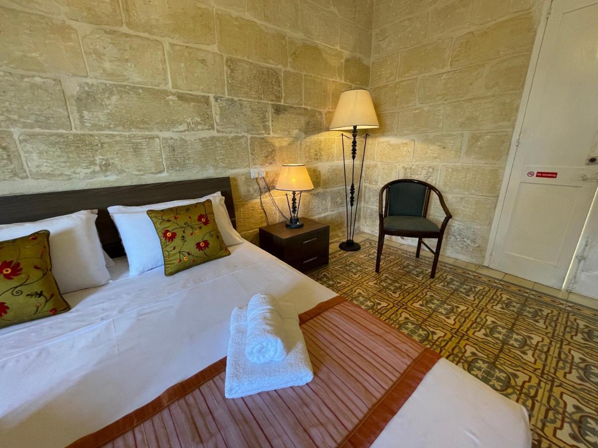 Penelope Townhouse Otel Ghajn il-Kbira  Dış mekan fotoğraf