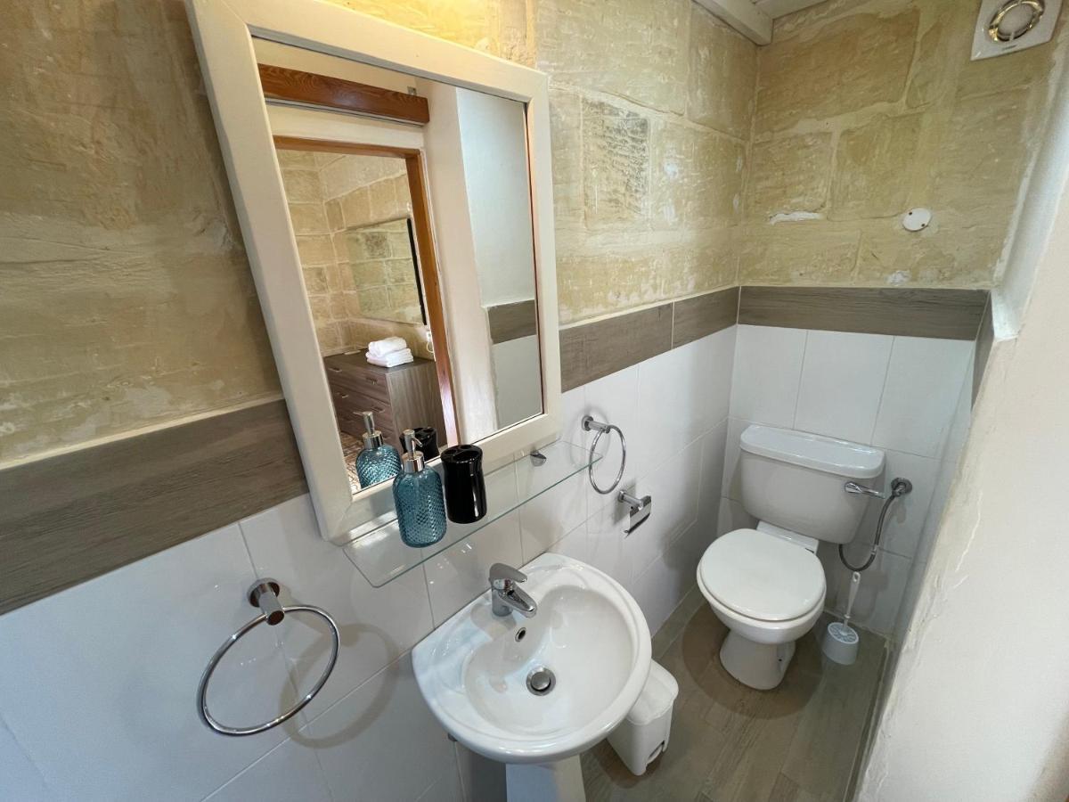 Penelope Townhouse Otel Ghajn il-Kbira  Dış mekan fotoğraf