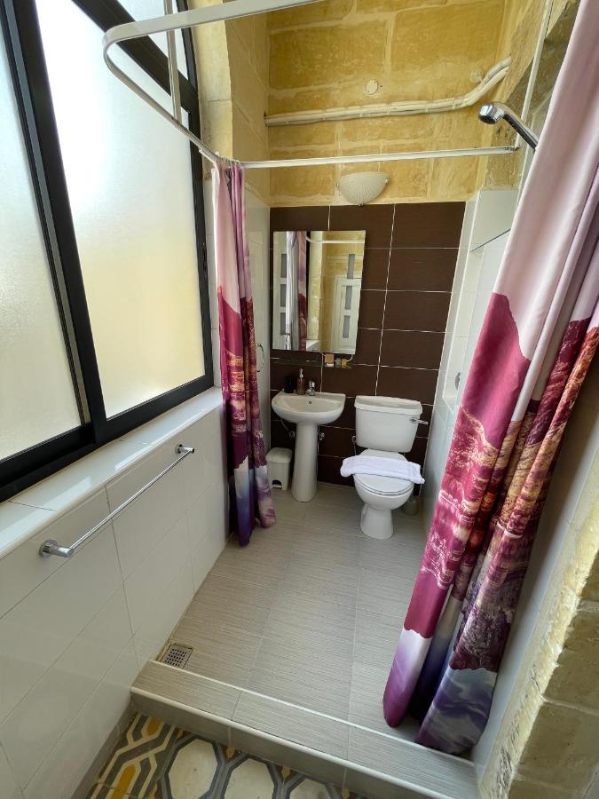Penelope Townhouse Otel Ghajn il-Kbira  Dış mekan fotoğraf